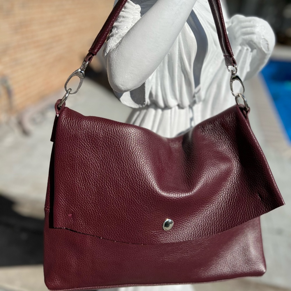 NWT CROSSBODY-MADE IN ITALY LEATHER BAG - Giftable 🎁 Beautiful soft leather